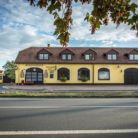 Penzion Zlate Slunce Otel Chocenice Dış mekan fotoğraf